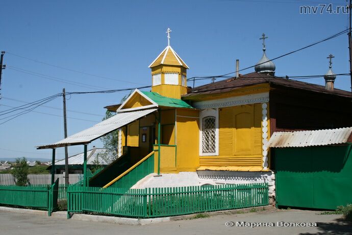 Старая церковь в селе Уйское Челябинской области