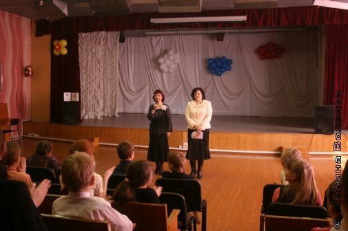 Нина Пикулева и Елена Раннева в 19-ой школе Миасса