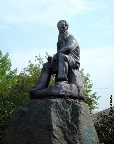 Памятник Бажову в Челябинской области