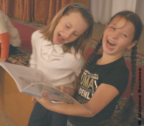 Девочки читают стихи Николая Шилова
