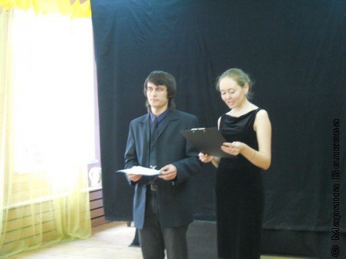 Ведущие церемонии награждения Сергей Гордиевский и Оксана Ралкова