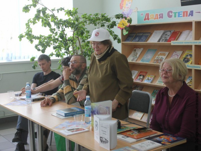 Участники автопробега в библиотеке имени С.В.Михалкова, Магнитогорск