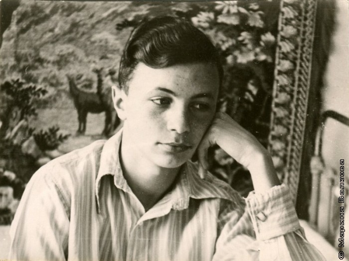 Студент Сергей Борисов