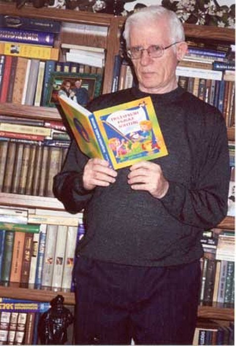 Лев Рахлис. Фото с сайта поэта