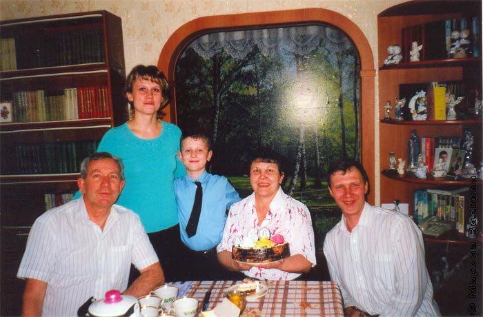 Елена Милевская со свои мужем Сергеем, сыном Ваней и родителями