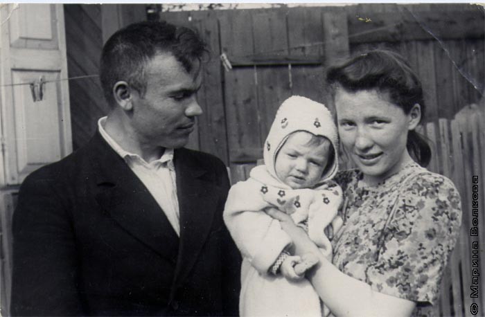 Николай и Зоя Буряковы с дочерью Верой