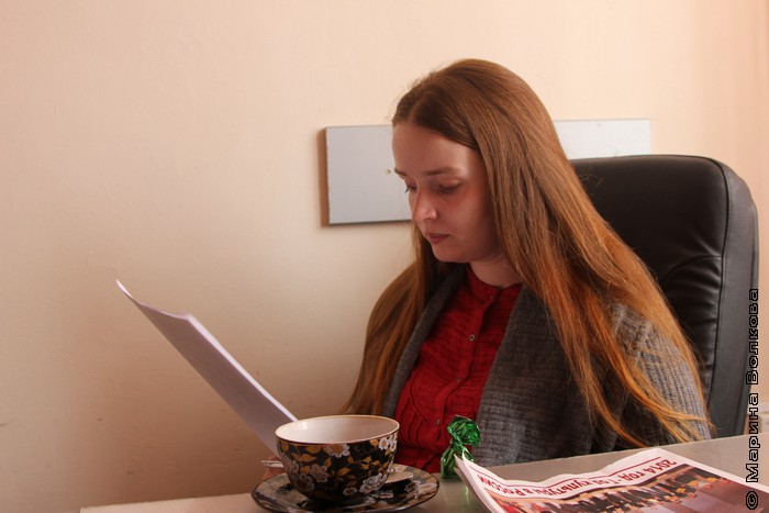 Елена Ионова читает стихи
