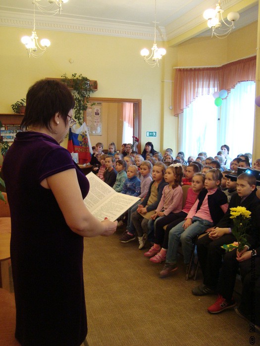 Суханова Елена читает рассказ Туричина И. Защитники