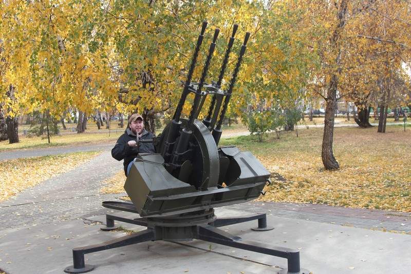 Музей военной техники и Комаров